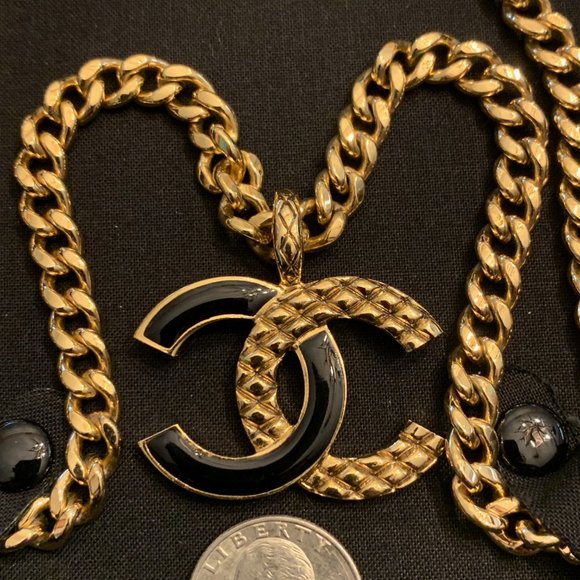 SOLD Chanel CC Pendant Chain Necklace - Picture 3 of 14